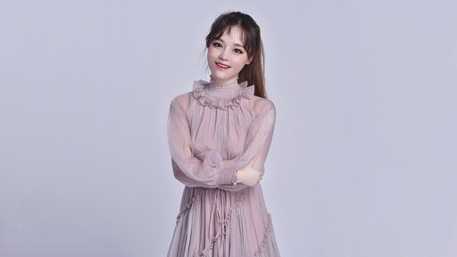 愛入青雲 - 黃霄雲