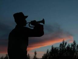 军旅音乐 - 起床号 - 小号